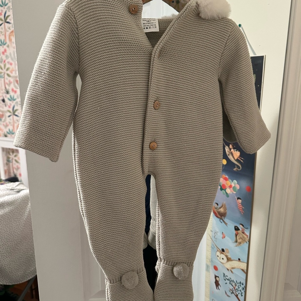 NWT Gray Knit Kids snowsuit